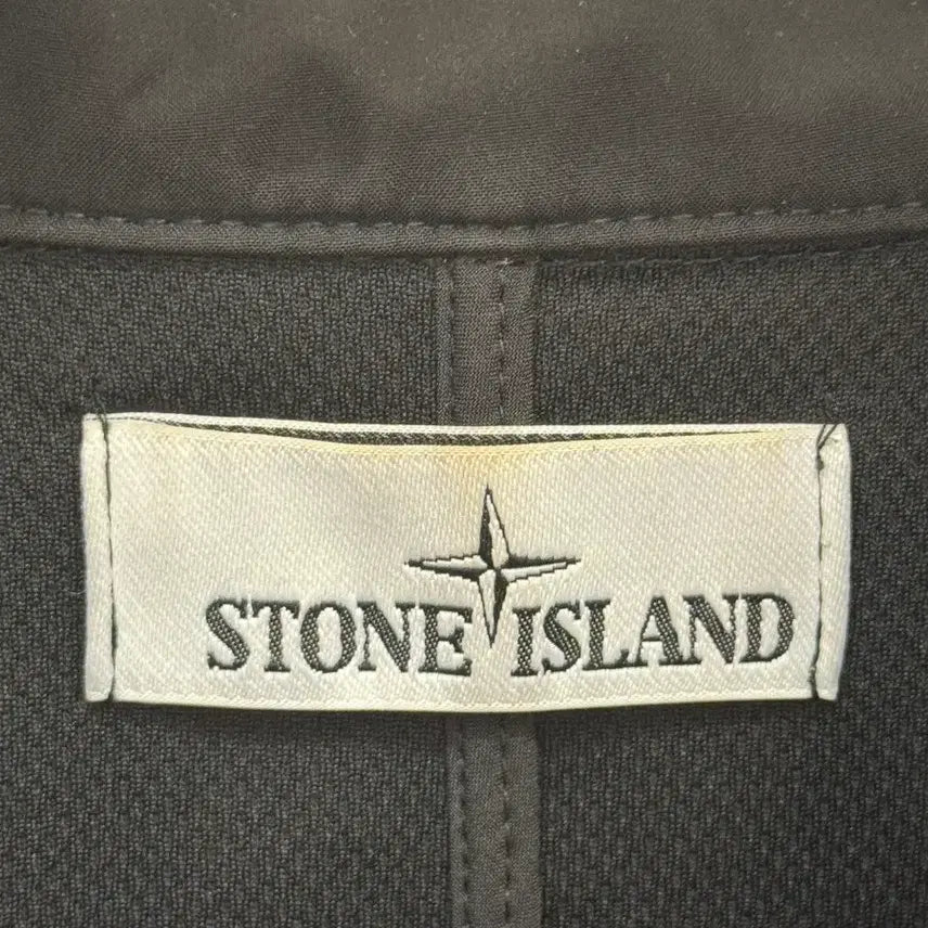[BUNJANG] Stone Island Soft Shell Jacket / (S) 스톤아일랜드 소프트쉘 블랙