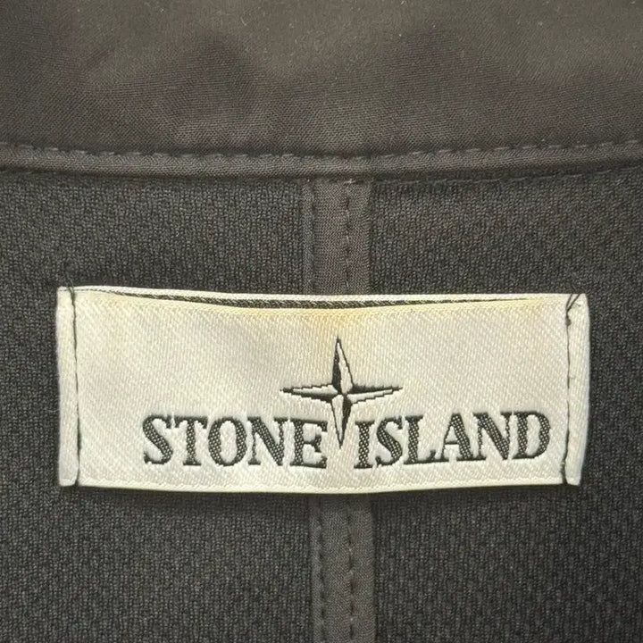 [BUNJANG] Stone Island Soft Shell Jacket / (S) 스톤아일랜드 소프트쉘 블랙