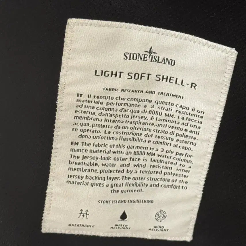 [BUNJANG] Stone Island Soft Shell Jacket / (S) 스톤아일랜드 소프트쉘 블랙