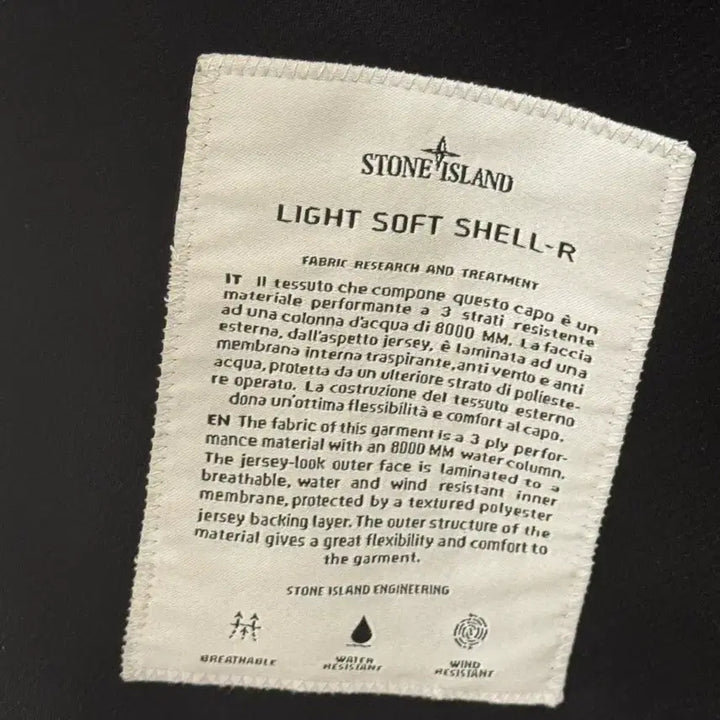 [BUNJANG] Stone Island Soft Shell Jacket / (S) 스톤아일랜드 소프트쉘 블랙