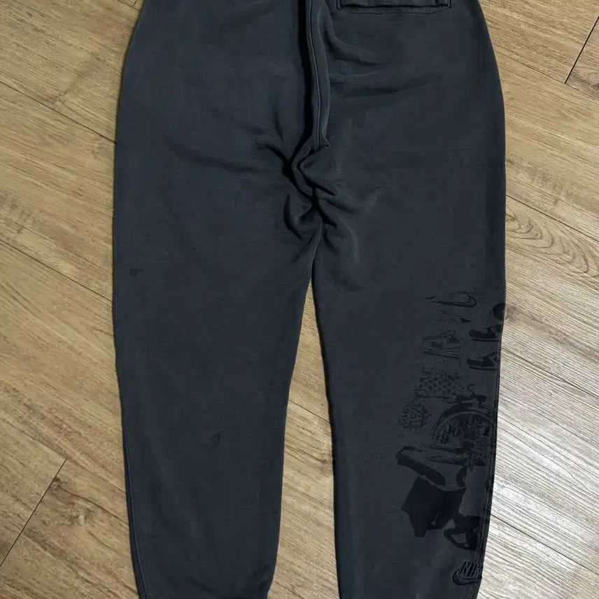 [BUNJANG] Nike Multi-Logo Cotton Sweatpants Dark Gray / [L]나이키 멀티로고 코튼 스웻팬츠 다크그레이
