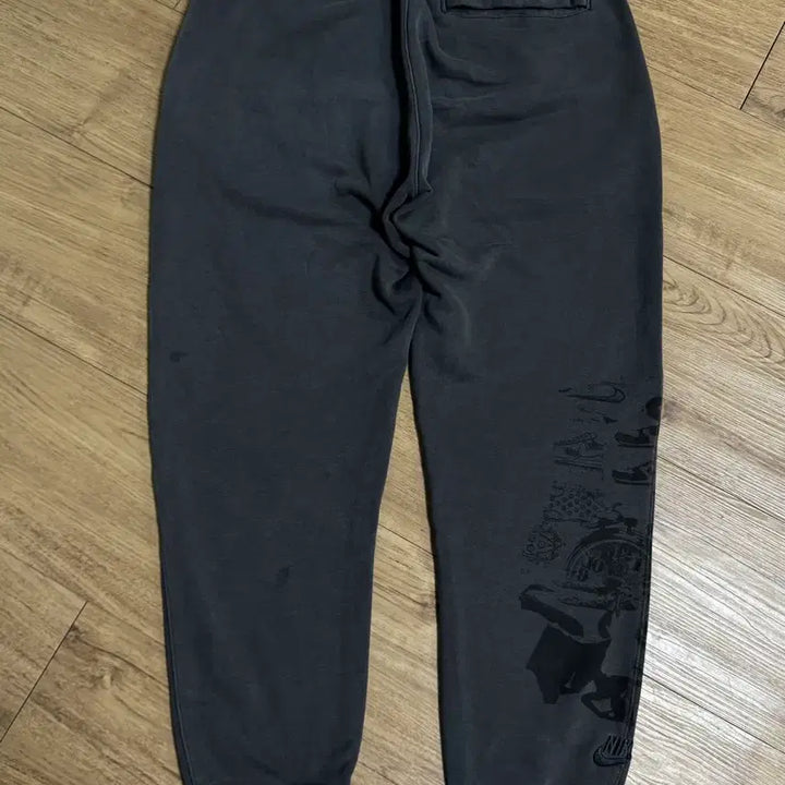 [BUNJANG] Nike Multi-Logo Cotton Sweatpants Dark Gray / [L]나이키 멀티로고 코튼 스웻팬츠 다크그레이