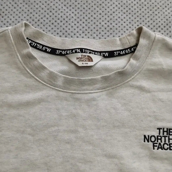 [BUNJANG] The North Face Sweatshirt Ivory / 노스페이스 맨투맨 아이보리