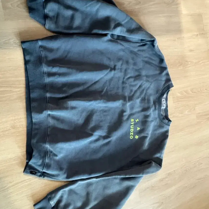 [BUNJANG] IAB Studio Pigment Sweatshirt / 아이앱스튜디오 피그먼트 맨투맨