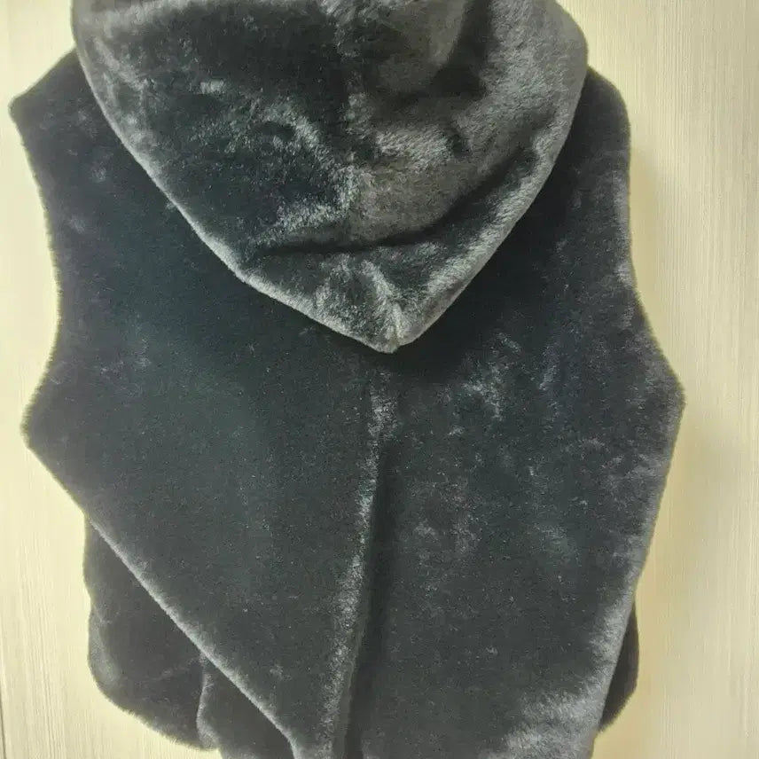 [BUNJANG] Black Fur Vest / 검은색 퍼 조끼