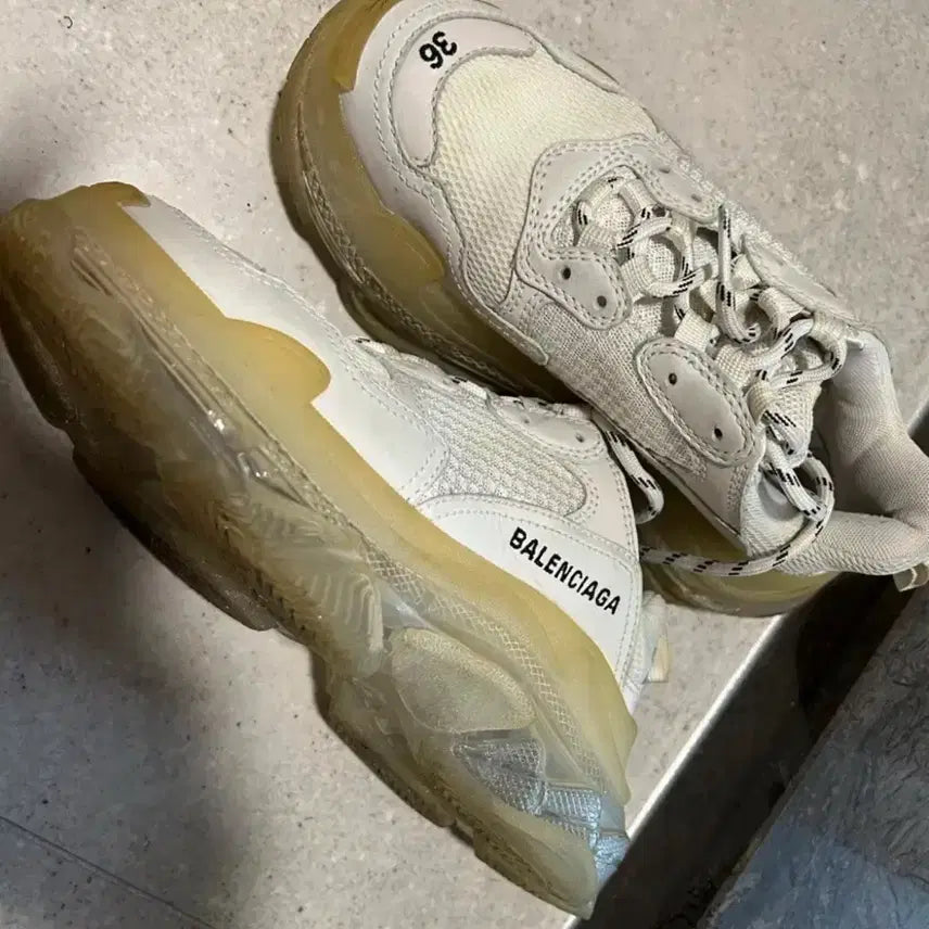[BUNJANG] Balenciaga Triple S Sneakers (Ivory) - Size 36 / 발렌시아가 트리플S 스니커즈 36사이즈