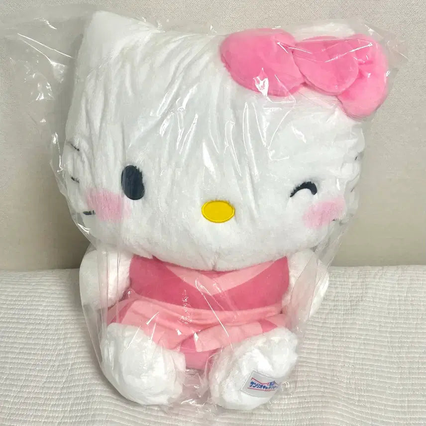 [SOLD OUT] [신상] 산리오 헬로키티 대형 인형 (44cm) 굿즈 소품