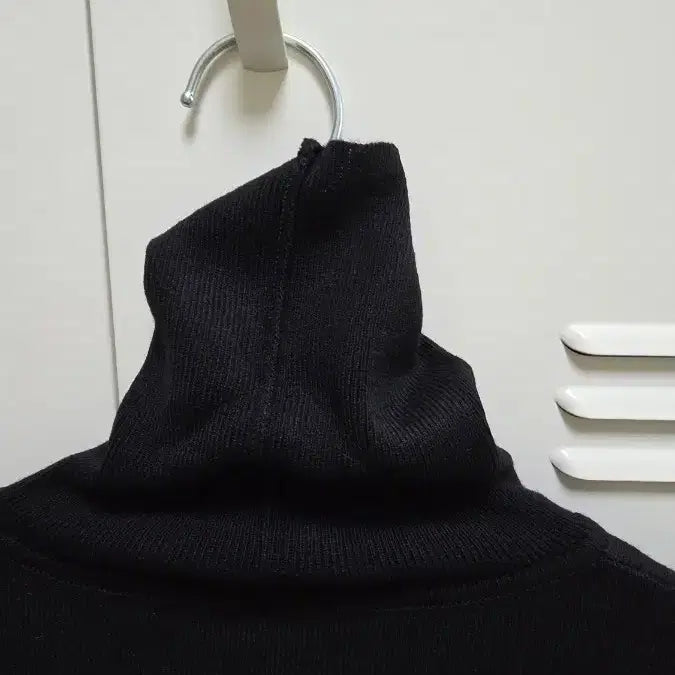 [BUNJANG] 45st ONEI Knit Polar Basic T-Shirt - Black / 45번가 오엔이 니트 폴라 베이직 티 - 블랙