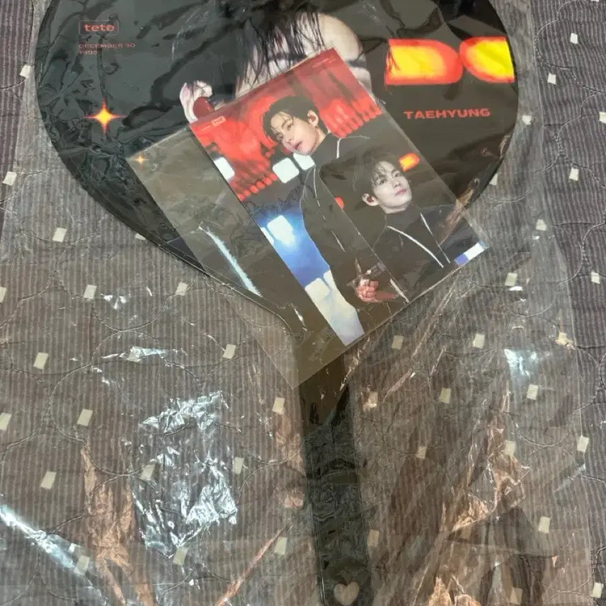 [SOLD OUT] 방탄소년단 뷔 태형 부채 + 포토