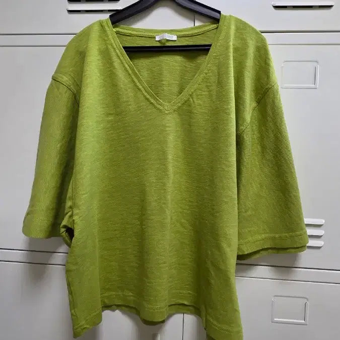 [BUNJANG] Zara V-Neck T-Shirt - Pistachio, M / zara 자라 브이넥 티셔츠 - 피스타치오,M
