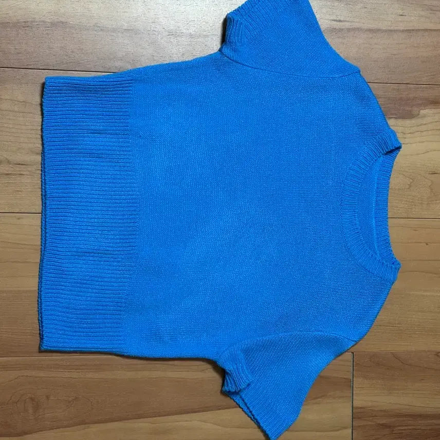 [BUNJANG] Blue Cropped Short Sleeve Knit Top / 흠뻑쇼 워터밤 물놀이 파란색 블루 크롭 반팔 니트