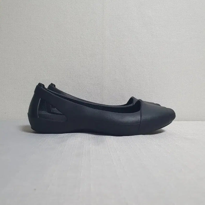 [SOLD OUT] 240mm 크록스 샌들 시에나 플랫 슈즈 블랙  W7