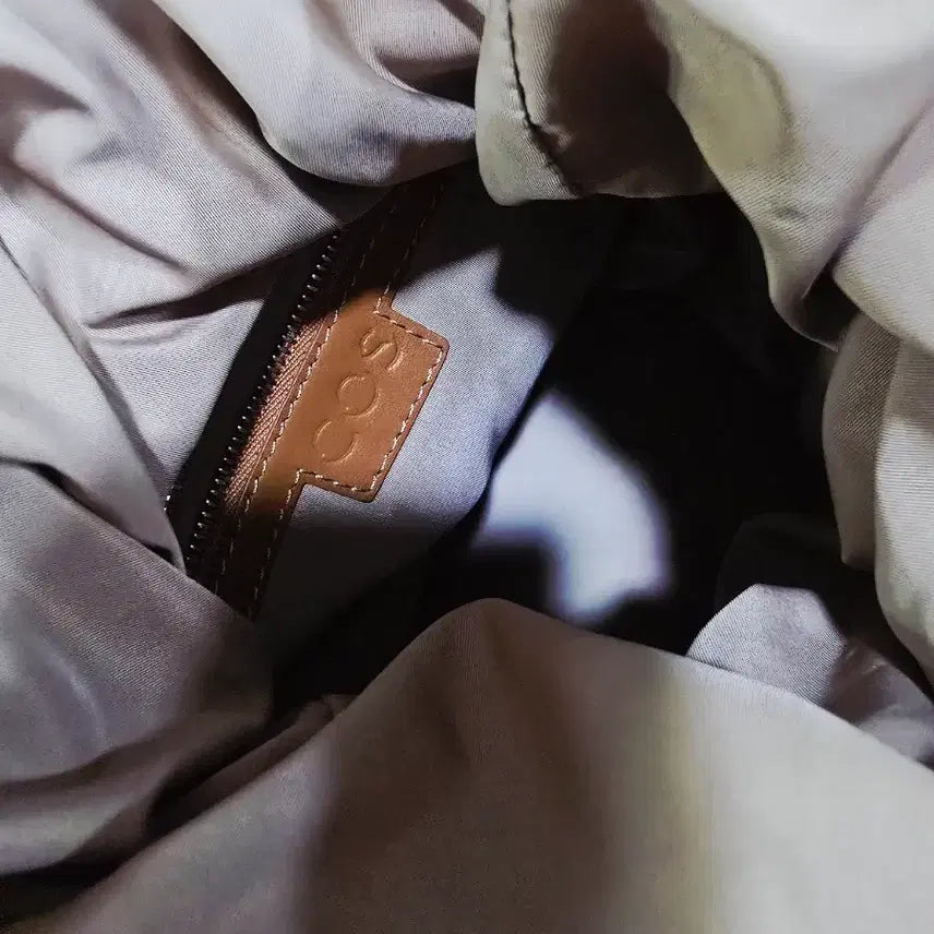 [BUNJANG] COS Leather Cylindrical Handbag Shoulder Bag / cos 코스 버킷백/코스  가죽 원통형 핸드백 숄더백
