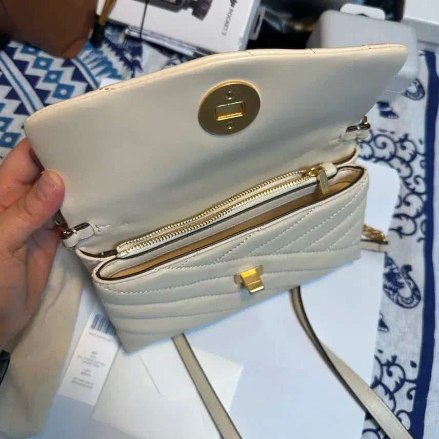 [BUNJANG] Tory Burch Kira Chevron Chain Wallet Ivory / 토리버치 키라 쉐브론 체인 월넛 아이보리