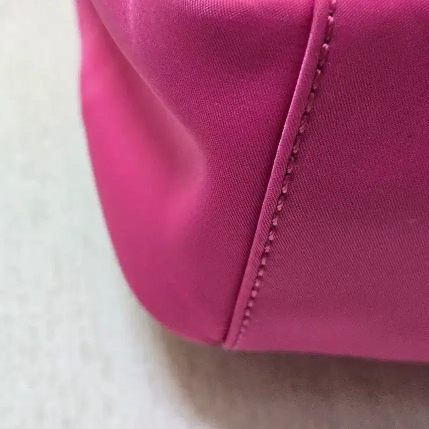[BUNJANG] DKNY Pink Nylon Backpack / DKNY 핑크색 백팩 가방 텍보유중 거의 새상품 컨디션