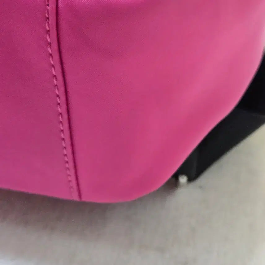 [BUNJANG] DKNY Pink Nylon Backpack / DKNY 핑크색 백팩 가방 텍보유중 거의 새상품 컨디션