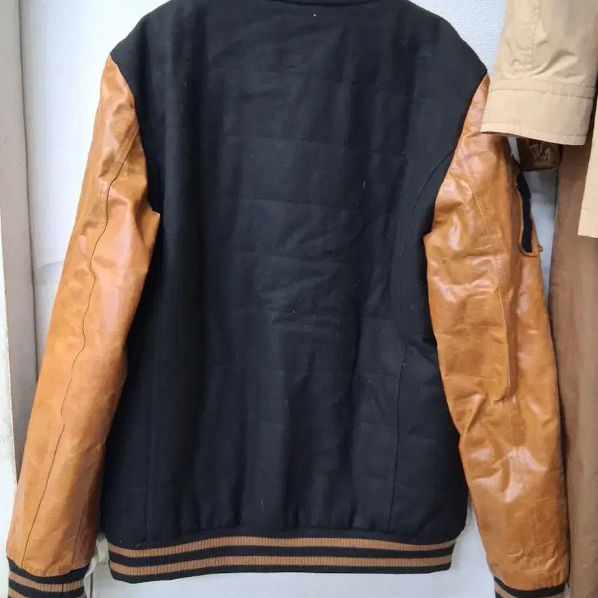 [BUNJANG] MLB New York Yankees Stadium Jumper Black (Size 100) / MLB 뉴욕 양키스 스타디움 점퍼 블랙 100
