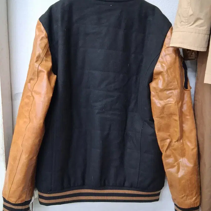 [BUNJANG] MLB New York Yankees Stadium Jumper Black (Size 100) / MLB 뉴욕 양키스 스타디움 점퍼 블랙 100