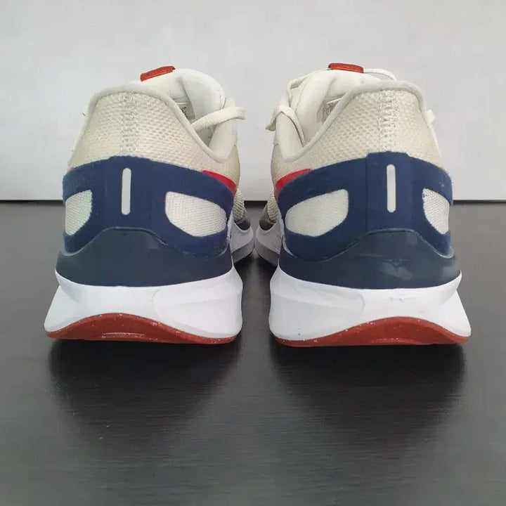 [SOLD OUT] 나이키 스트럭처 25 화이트 레이저 오렌지 (270)