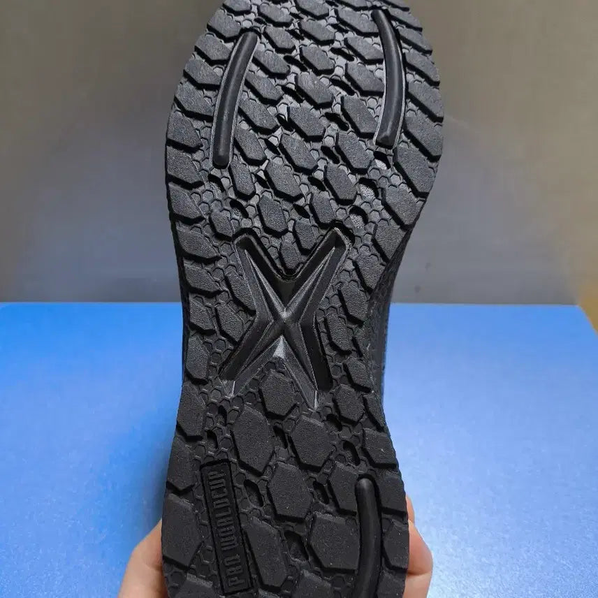 [SOLD OUT] (새상품)260사이즈 남성 다이얼 런닝화 프로월드컵 운동화