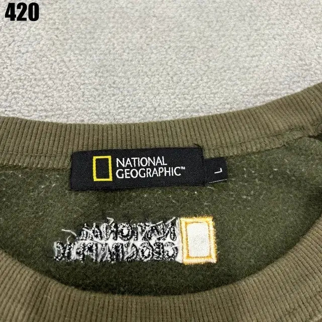 [BUNJANG] National Geographic Khaki Pocket Sweatshirt / 내셔널지오그래픽 맨투맨 티셔츠 카키색