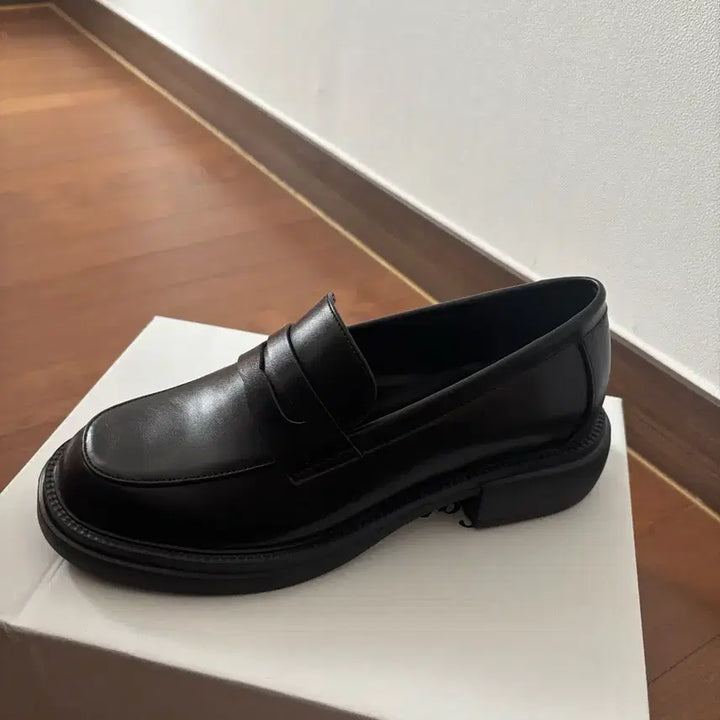 [BUNJANG] Salt and Chocolate Black Loafers / 솔트앤초콜릿 로퍼