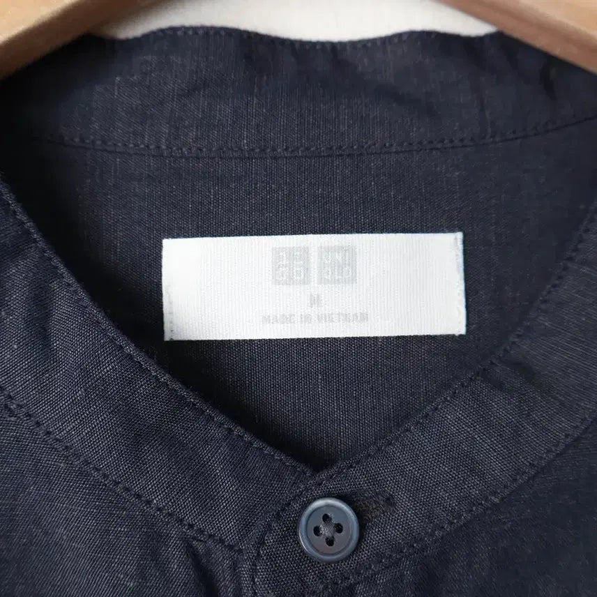 [BUNJANG] Uniqlo Linen Cotton Collarless Shirt / 95/새상품 유니클로 린넨코튼 노카라 셔츠