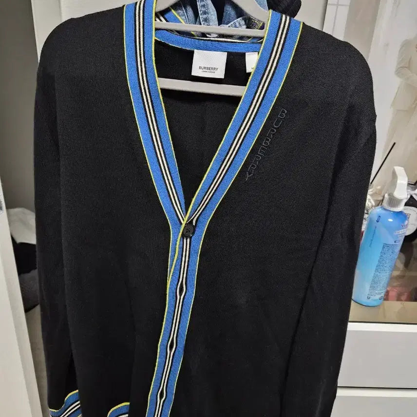 [BUNJANG] Burberry Black Knit Cardigan / 버버리 블랙 니트 가디건 블루/옐로우 라인