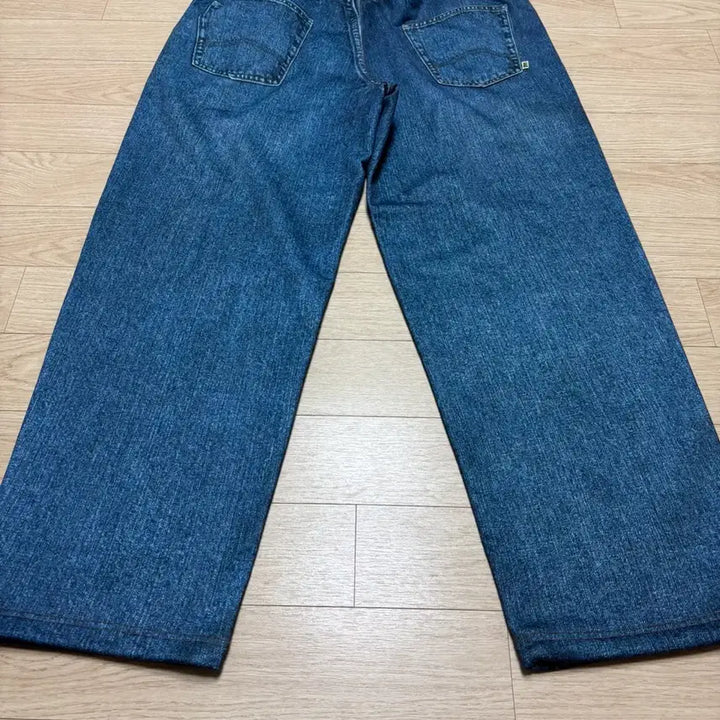 [BUNJANG] SSZ Digital Denim Print Sweatpants Blue L / SSZ 24aw 디지털 데님 전사프린트 스웻팬츠 블루 L