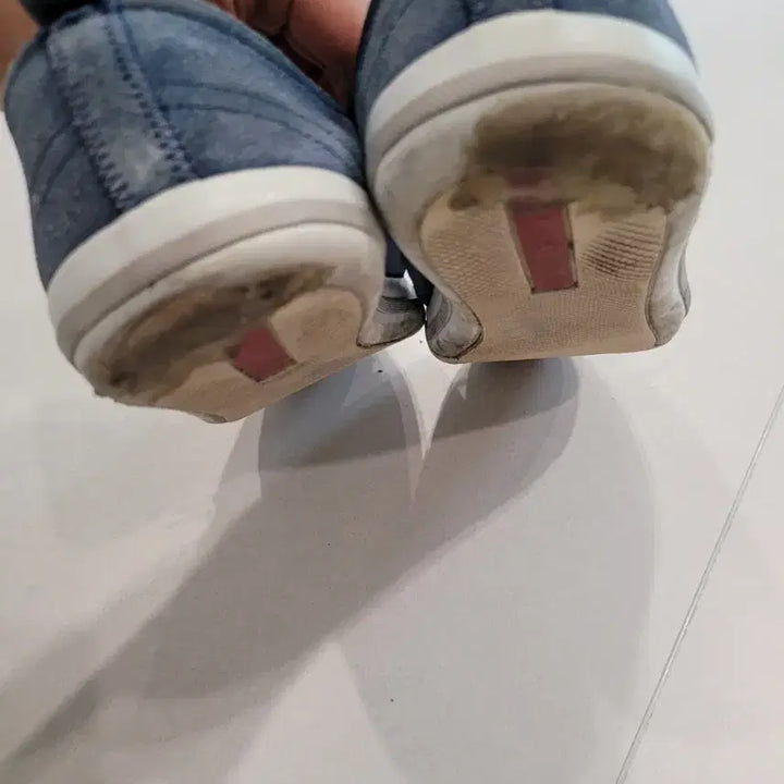 [BUNJANG] Prada Linea Rossa Suede Sneakers / 프라다 리네아 로사 스웨이드 스니커즈 (7.5 / 국내 270 추천)