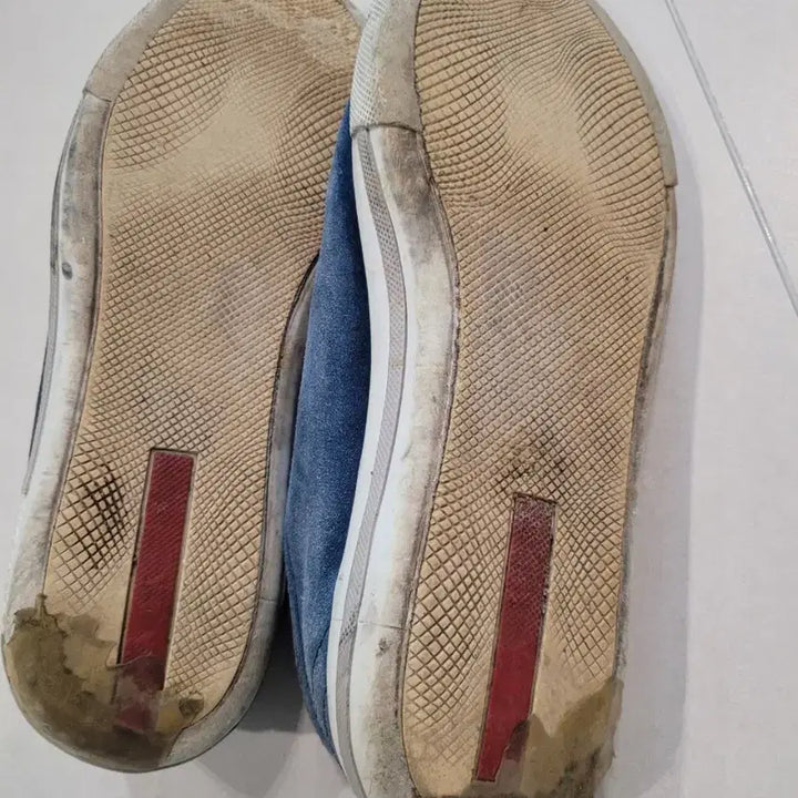 [BUNJANG] Prada Linea Rossa Suede Sneakers / 프라다 리네아 로사 스웨이드 스니커즈 (7.5 / 국내 270 추천)