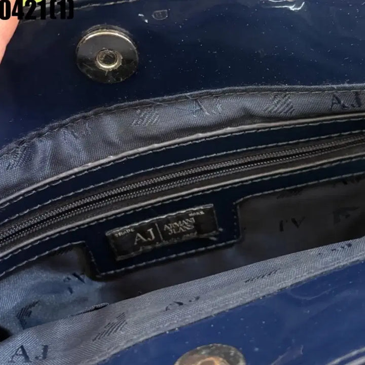 [BUNJANG] Arma Navy Patent Leather Tote Bag / 아르마 네이비 페이턴트 유광 토트백 가방