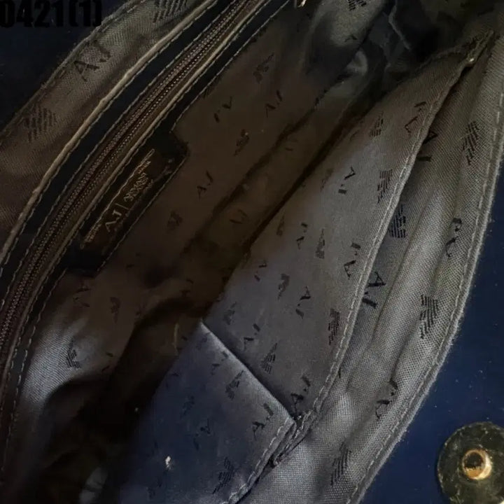 [BUNJANG] Arma Navy Patent Leather Tote Bag / 아르마 네이비 페이턴트 유광 토트백 가방