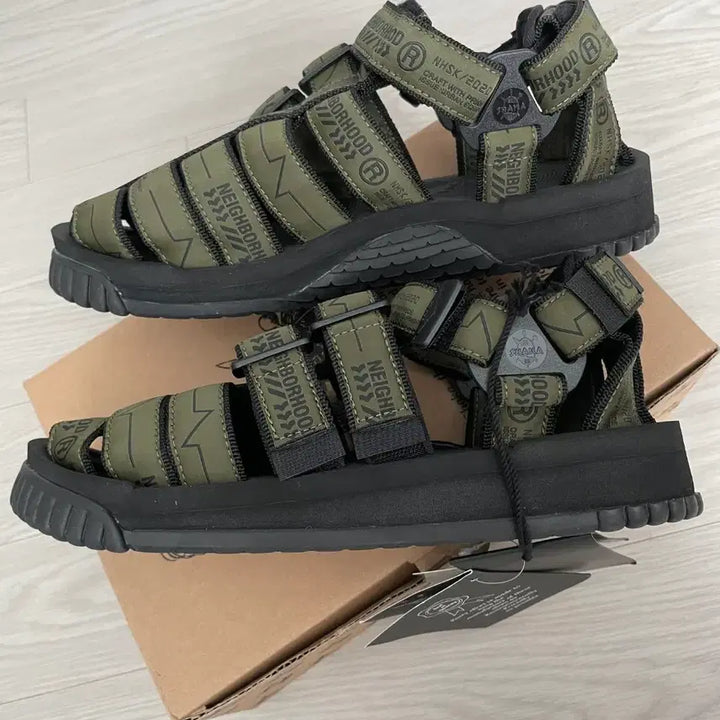 [BUNJANG] NEIGHBORHOOD x Shaka Sandals Olive Drab 260 / 네이버후드 x 샤카 샌들 OILVE DRAB 260