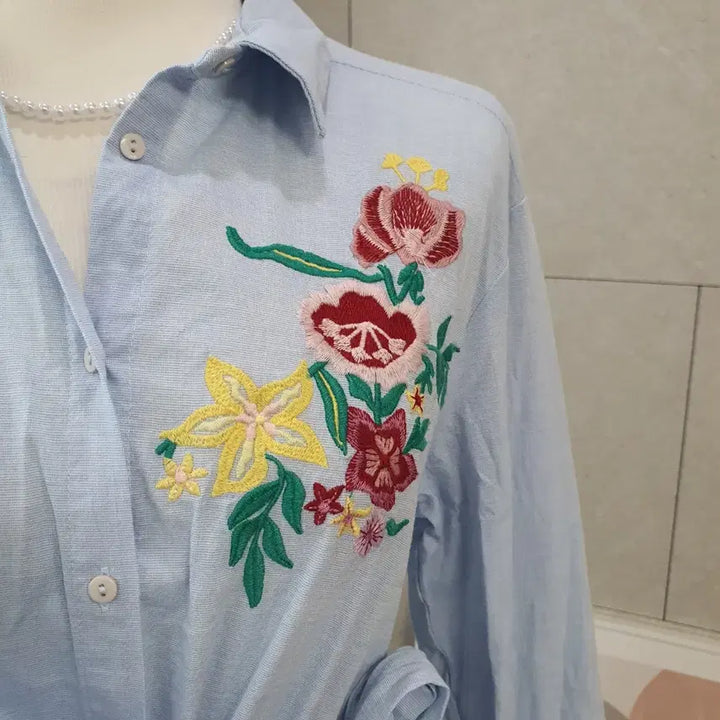 [BUNJANG] ZARA Embroidered Wrap Long Shirt Dress / 자라/S) 유니크한 랩 스타일 자수 롱 셔츠 원피스