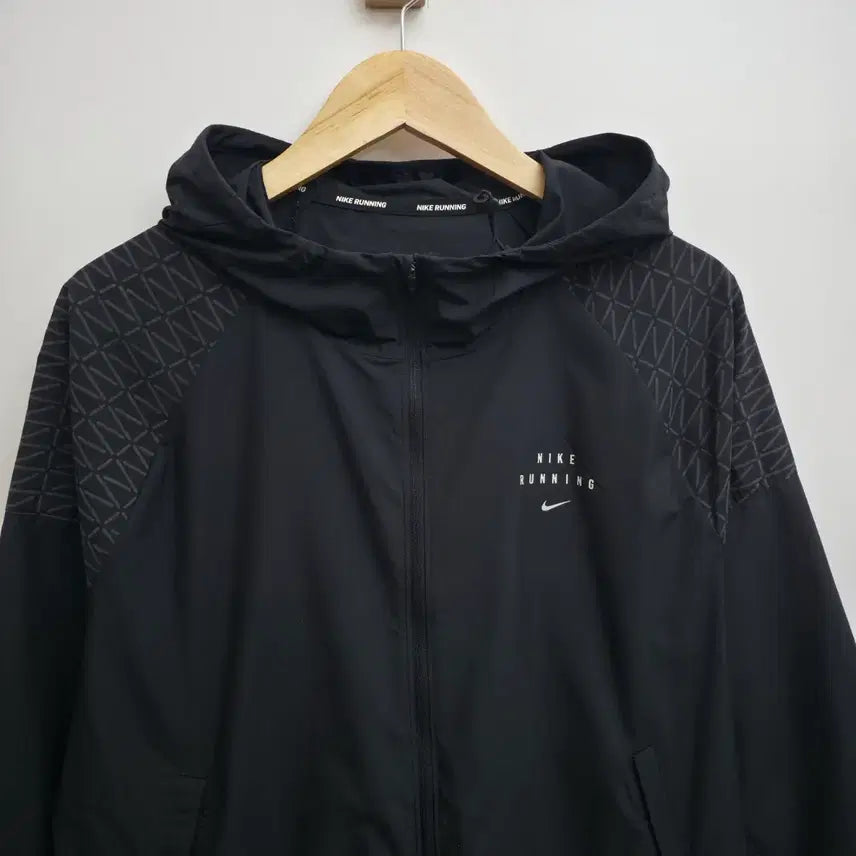 [SOLD OUT] [L] 나이키 러닝 블랙 경량 바람막이