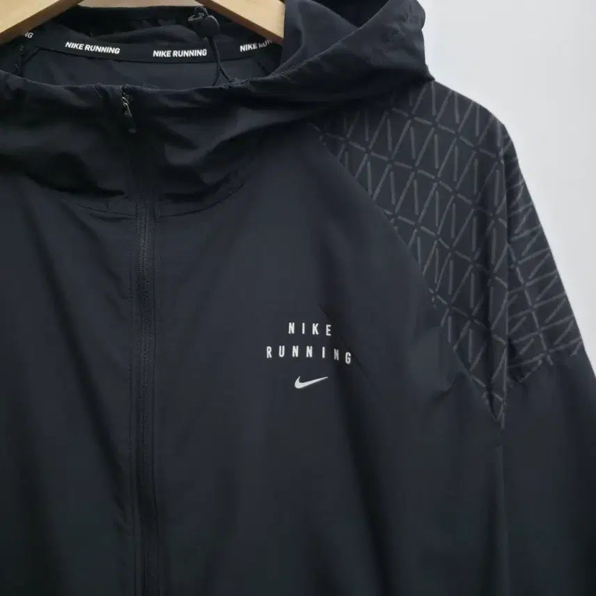 [SOLD OUT] [L] 나이키 러닝 블랙 경량 바람막이