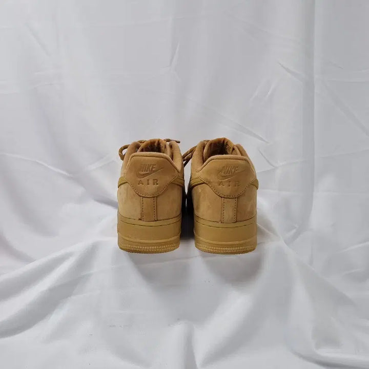 [SOLD OUT] 빈티지하서 255 나이키 에어포스 1 07 로우 된장 된포 위트