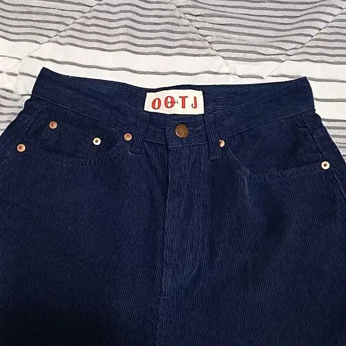 [BUNJANG] OOTJ Wide Corduroy Pants / OOTJ 와이드 코듀로이팬츠 26인치 기장106