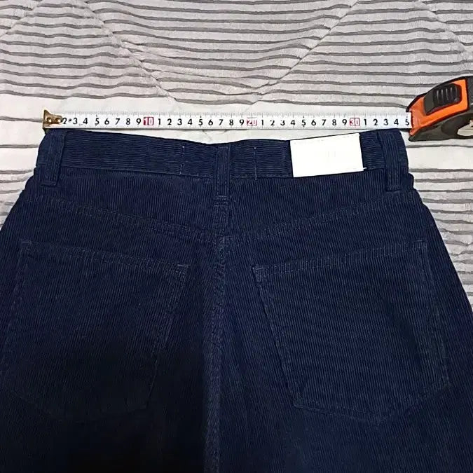 [BUNJANG] OOTJ Wide Corduroy Pants / OOTJ 와이드 코듀로이팬츠 26인치 기장106