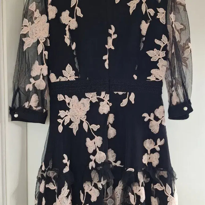 [SOLD OUT] 사틴 SATIN 플라워 포인트 시스루 원피스 85사이즈