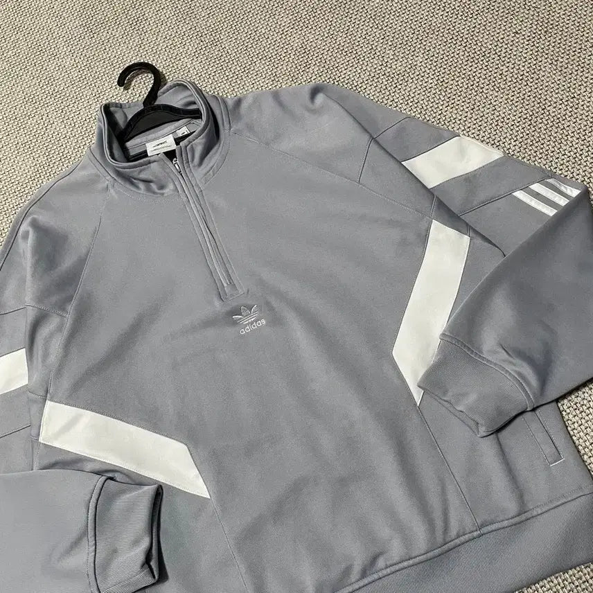 [BUNJANG] Adidas Half-Zip Functional Sweatshirt / L 아디다스 반집업 기능성 맨투맨 B.7602