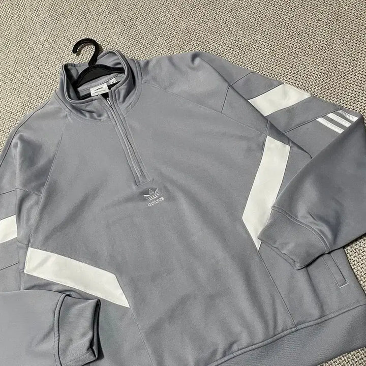 [BUNJANG] Adidas Half-Zip Functional Sweatshirt / L 아디다스 반집업 기능성 맨투맨 B.7602