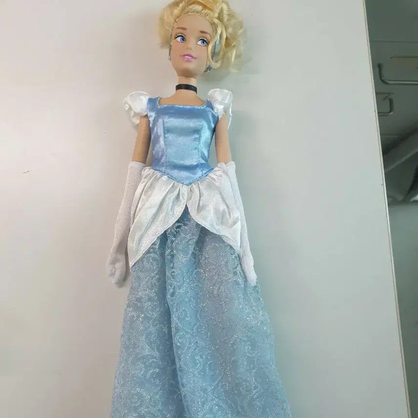 [BUNJANG] Disney Cinderella Doll Blue Dress / 디즈니 신데렐라 인형 블루 드레스