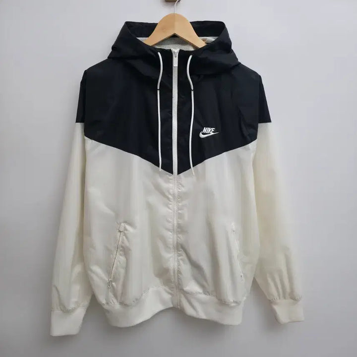 [SOLD OUT] [L] 나이키 윈드브레이커 바람막이