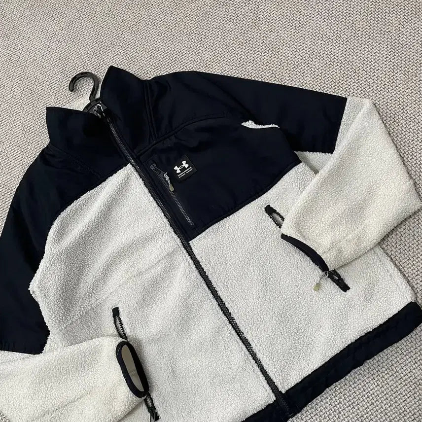[BUNJANG] Under Armour Fleece Jacket (B.6237) - Size M / M 언더아머 후리스 자켓 B.6237
