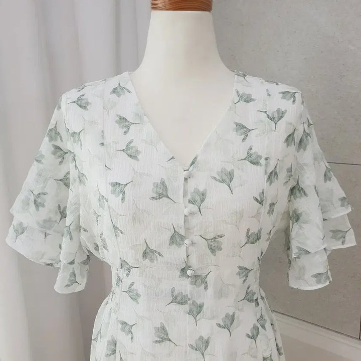 [BUNJANG] Seersucker Flower V-neck Short Sleeve Dress / 새상품) 시어서커 플라워 반팔 원피스