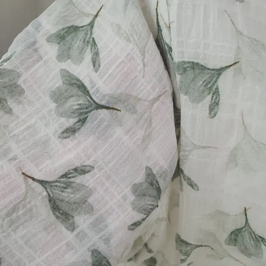 [BUNJANG] Seersucker Flower V-neck Short Sleeve Dress / 새상품) 시어서커 플라워 반팔 원피스