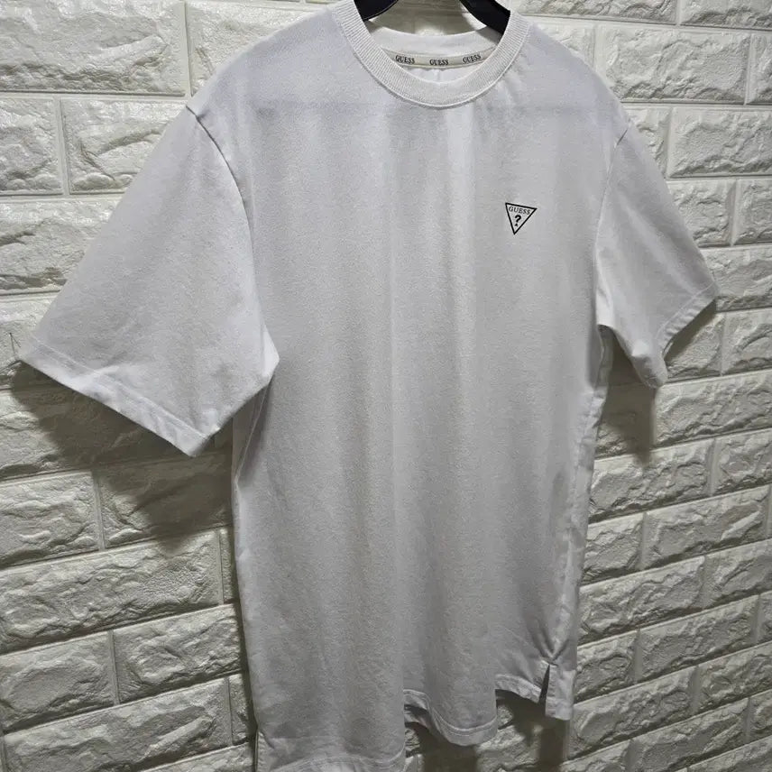 [BUNJANG] Guess Small Logo T-shirt / 게스 스몰로고 반팔티 M
