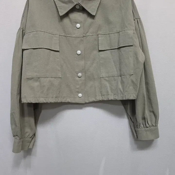 [BUNJANG] Khaki Crop Shirt Jacket / 카키색 크롭 셔츠 자켓